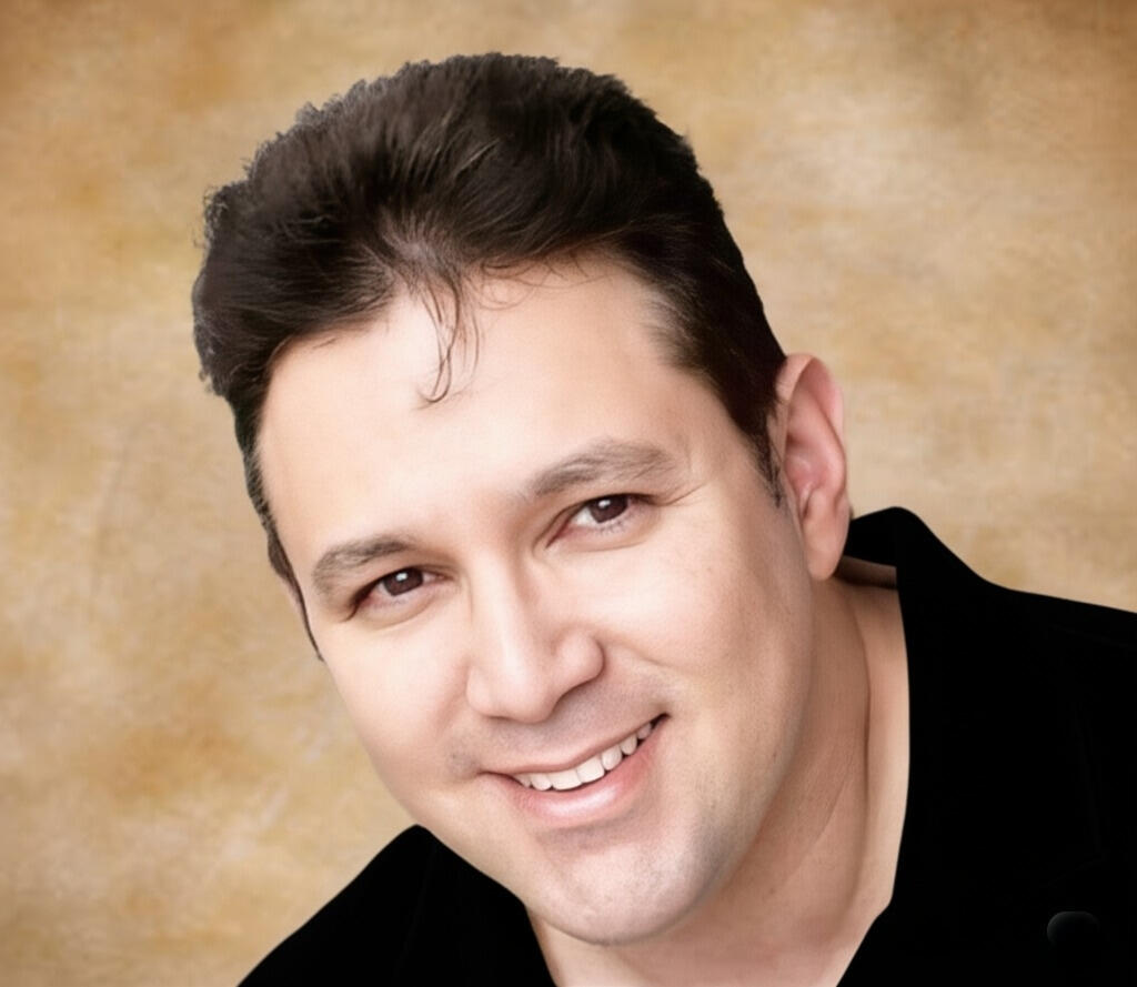 Mid 2000s Headshot